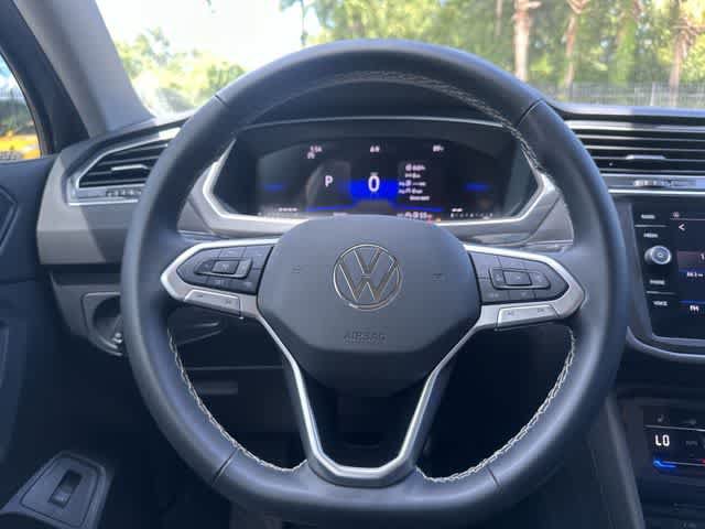 Used 2024 Volkswagen Tiguan SE FWD image 28