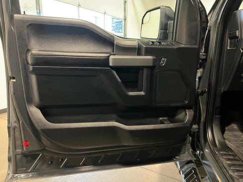 Used 2016 Ford F150 XLT w/ Equipment Group 302A Luxury AWD/4WD image 26