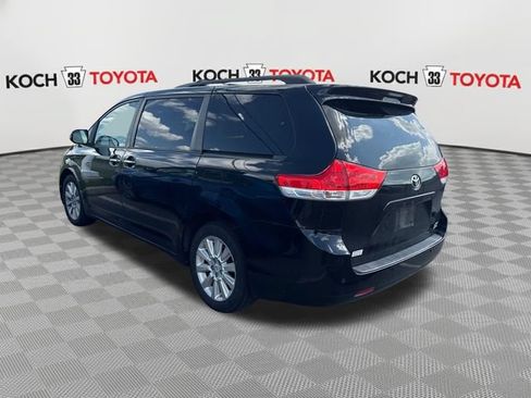Used 2012 Toyota Sienna XLE AWD/4WD image 2