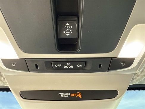 Used 2024 Honda HR-V EX-L image 18