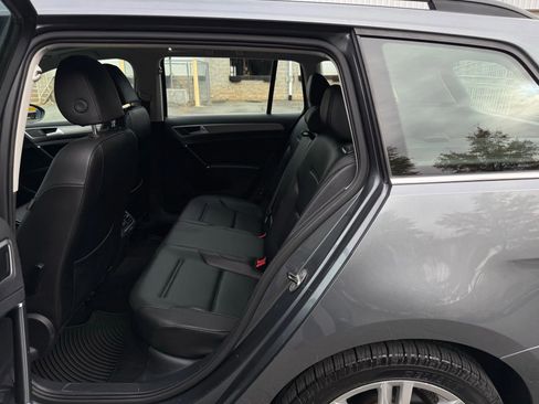 Used 2016 Volkswagen Golf Limited Edition image 24