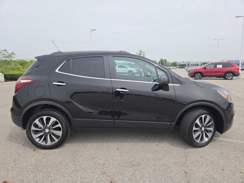 Used 2022 Buick Encore Preferred AWD/4WD image 17