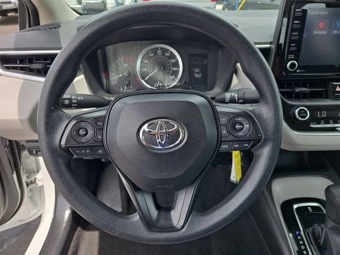 Used 2022 Toyota Corolla LE FWD image 33