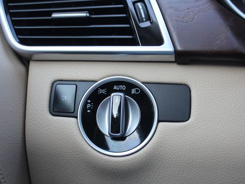 Used 2017 Mercedes-Benz GLS 450 4MATIC image 28