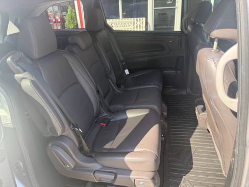 Used 2019 Honda Odyssey EX-L image 19