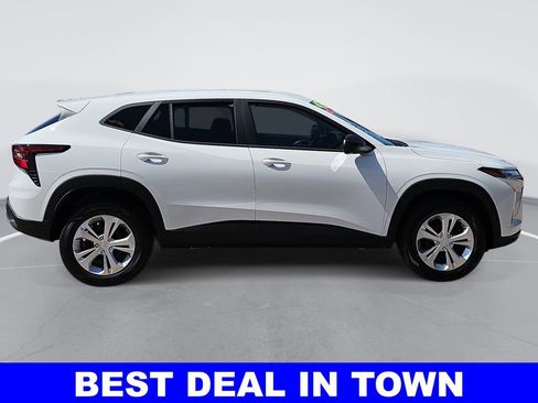 New 2026 Chevrolet Trax LS w/ Driver Confidence Package FWD image 2