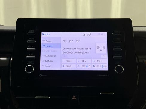 Used 2022 Toyota Camry LE image 18