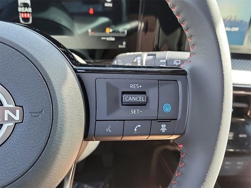 New 2025 Nissan Kicks SR image 7