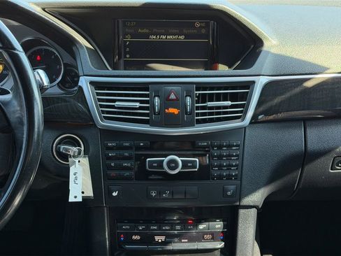 Used 2011 Mercedes-Benz E 350 BlueTEC Sedan image 13