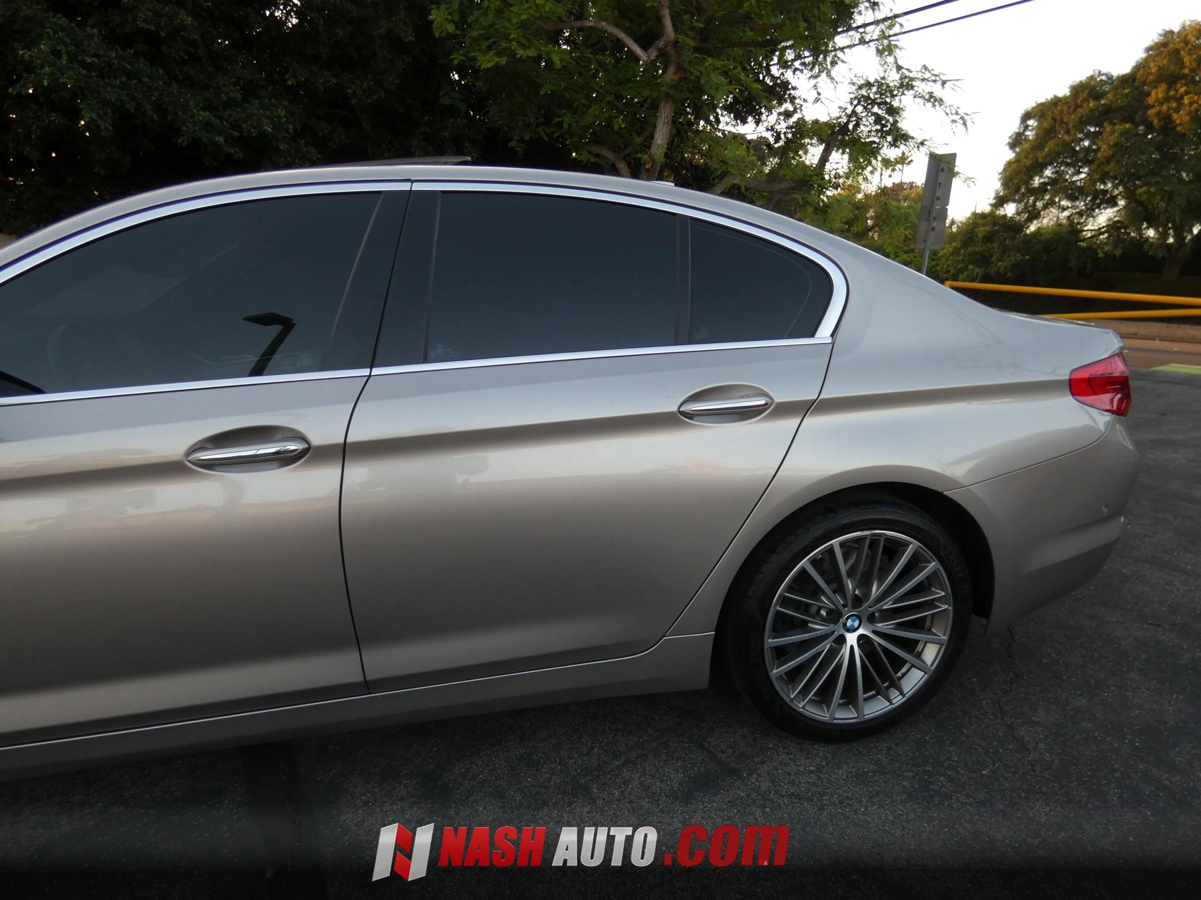 Used 2018 BMW 540i RWD image 10