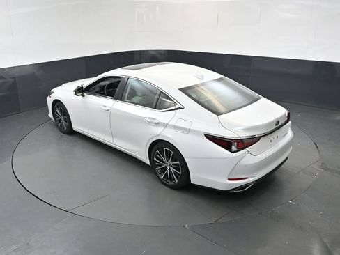 Used 2024 Lexus ES 350 w/ Premium Package FWD image 31