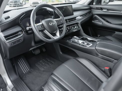 Used 2023 INFINITI QX60 Sensory w/ Vision Package FWD image 16