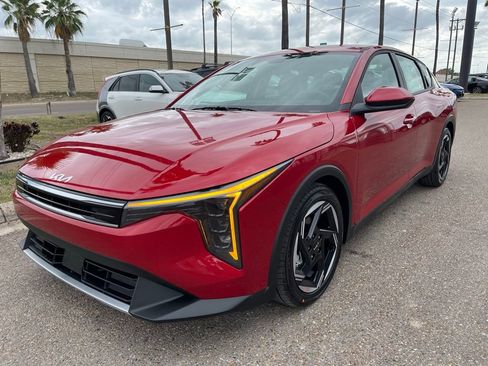 New 2026 Kia K4 EX image 3