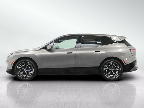 Used 2024 BMW iX xDrive50 w/ Premium Package AWD/4WD image 2
