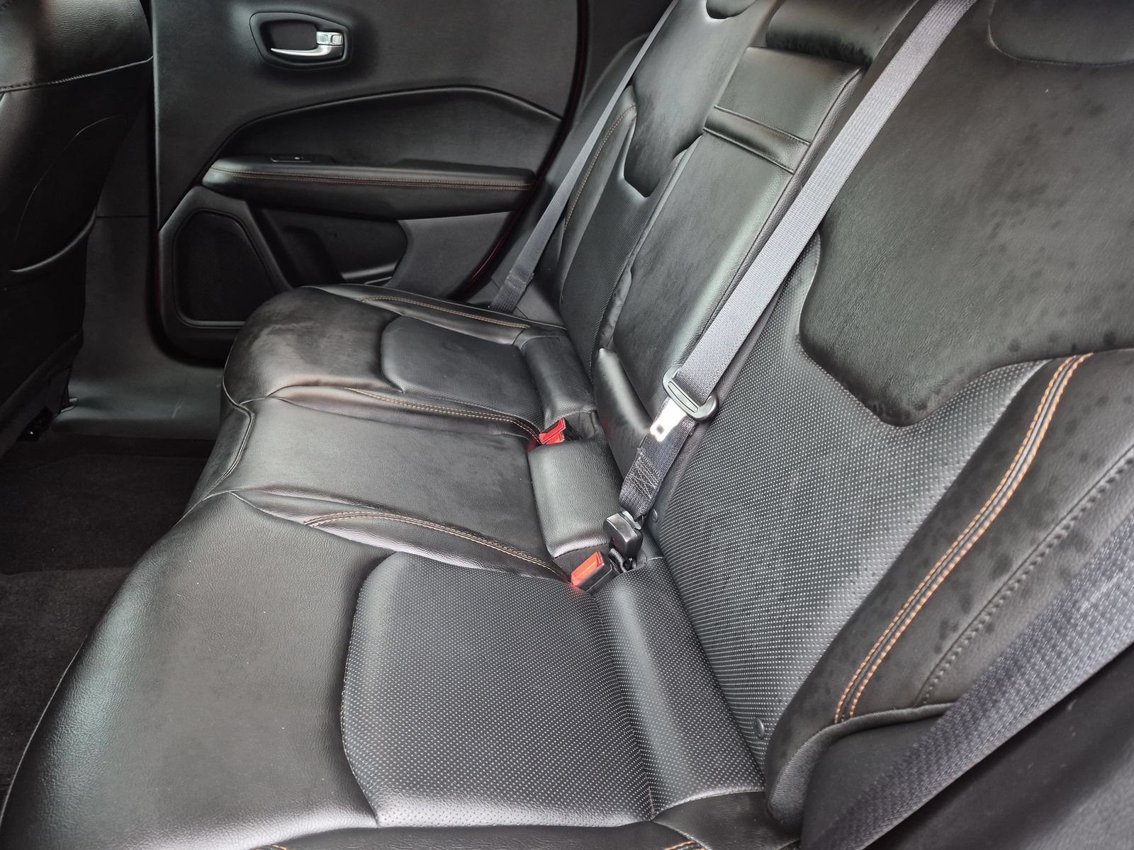 Used 2018 Jeep Compass Limited w/ Navigation Group AWD/4WD image 18