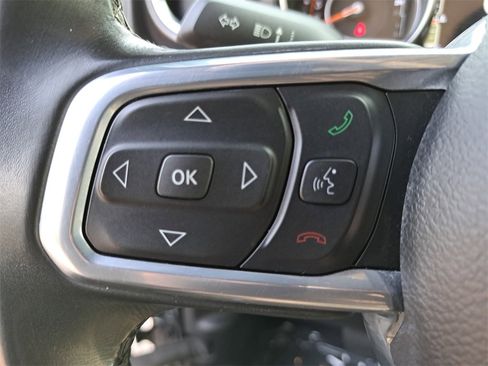 Used 2021 Jeep Wrangler Unlimited Sahara image 16