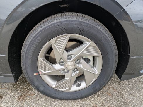 New 2026 Hyundai Sonata SE FWD image 12