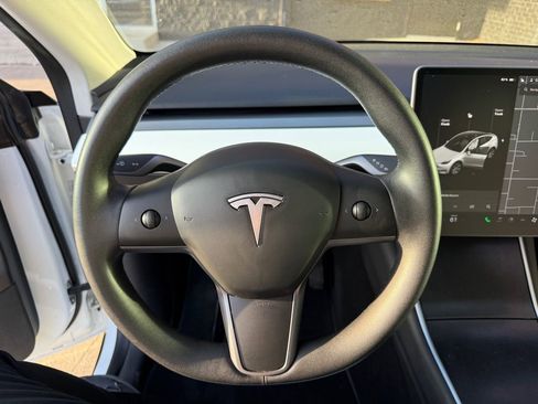 Used 2020 Tesla Model Y Long Range AWD/4WD image 31