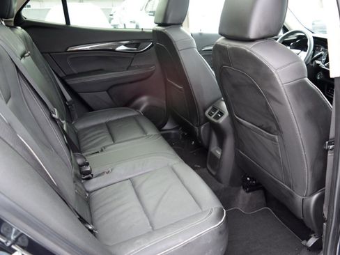 Used 2021 Buick Envision Essence FWD image 37