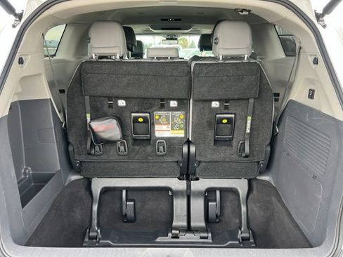 Used 2024 Toyota Sienna Limited AWD/4WD image 56