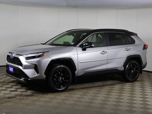 Used 2022 Toyota RAV4 XSE image 9