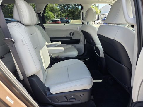 Used 2026 Hyundai Palisade Calligraphy FWD image 16