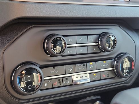 New 2025 Ford Bronco Outer Banks image 23