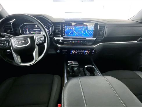 Used 2024 GMC Sierra 1500 Elevation AWD/4WD image 16