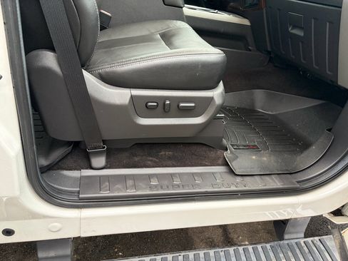 Used 2016 Ford F250 Lariat w/ Lariat Ultimate Package image 46