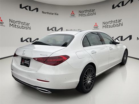 Used 2025 Mercedes-Benz C 300 4MATIC Sedan image 4