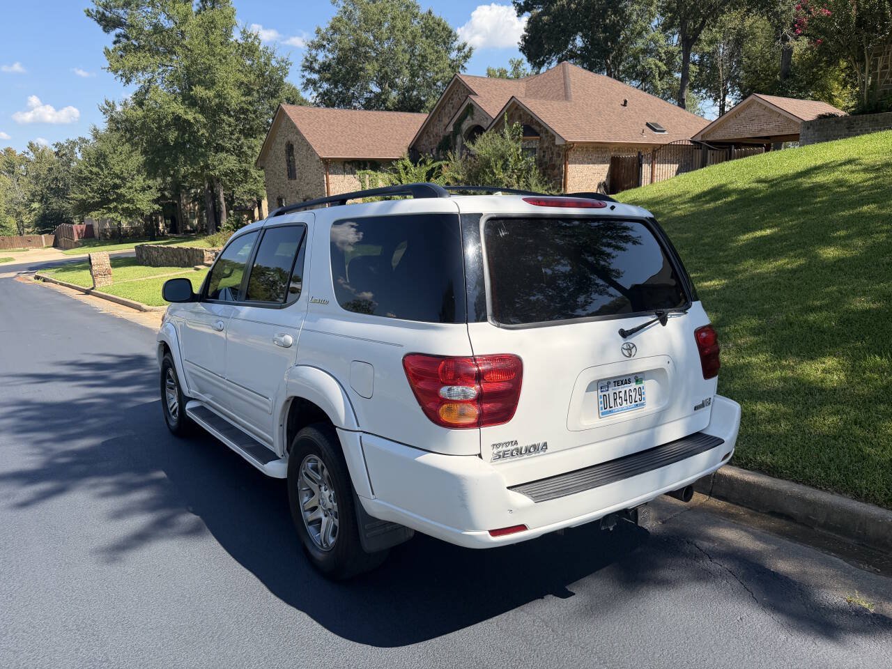 Used 2004 Toyota Sequoia Limited RWD image 8