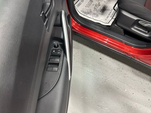 Used 2025 Toyota Corolla Cross AWD Hybrid image 9