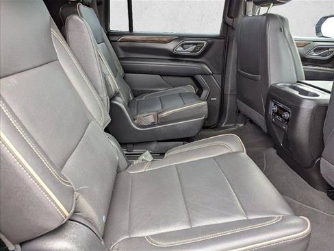 Used 2023 Chevrolet Suburban Premier RWD image 30