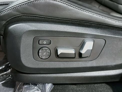 Used 2024 BMW X5 xDrive50e AWD/4WD image 20