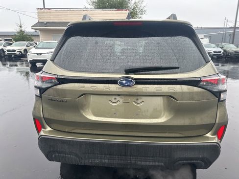 Used 2025 Subaru Forester Premium image 9