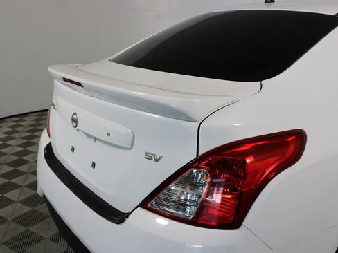 Used 2019 Nissan Versa SV FWD image 28