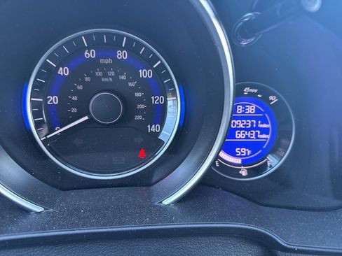 Used 2016 Honda Fit EX image 8