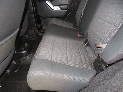 Used 2012 Jeep Wrangler Unlimited Sahara w/ Mopar Chrome Edition Group image 24