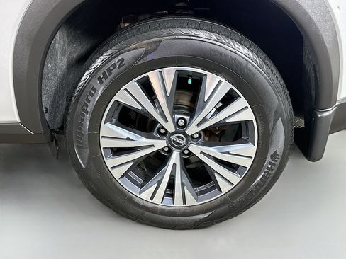 Used 2023 Nissan Rogue SV AWD/4WD image 28