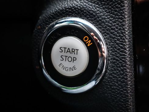 Used 2013 INFINITI FX37 Base w/ Premium Pkg image 22