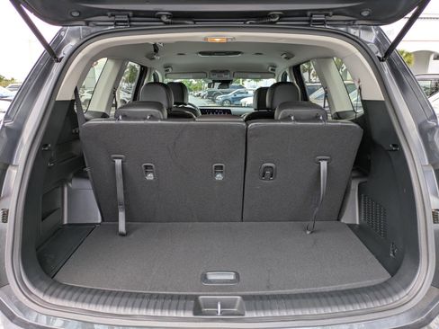 Certified 2024 Kia Telluride S image 9