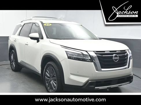 Used 2023 Nissan Pathfinder SL w/ SL Premium Package FWD image 1
