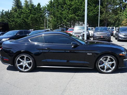 Used 2018 Ford Mustang GT Premium w/ GT Performance Package RWD image 6
