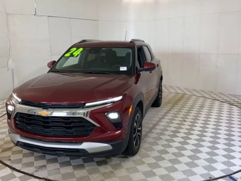 Used 2024 Chevrolet TrailBlazer LT w/ LT Cold Weather Package FWD image 6