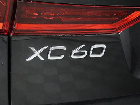New 2026 Volvo XC60 T8 Ultra w/ Protection Package Premier AWD/4WD image 16