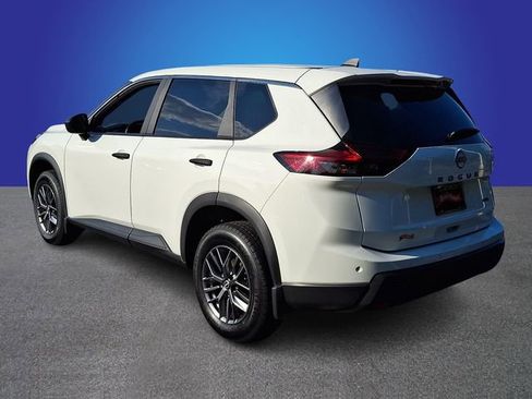 Used 2024 Nissan Rogue S AWD/4WD image 6