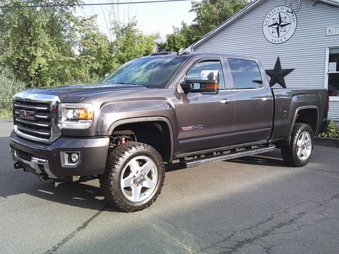 Used 2015 GMC Sierra 2500 SLT w/ All-Terrain HD Package AWD/4WD image 2