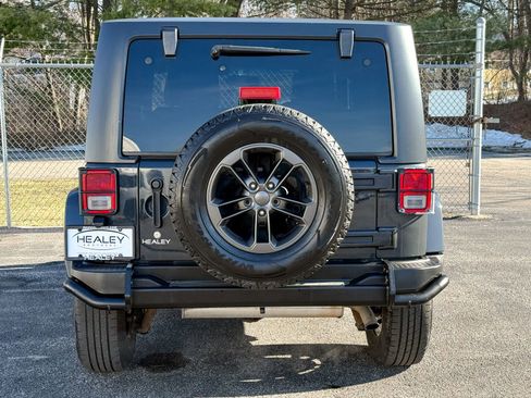 Used 2018 Jeep Wrangler Sport image 8