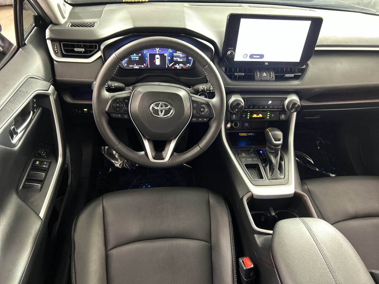 Used 2025 Toyota RAV4 Limited w/ Advanced Technology Package FWD image 23