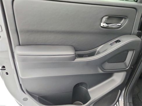 New 2026 Nissan Frontier SV w/ Tow Package image 33